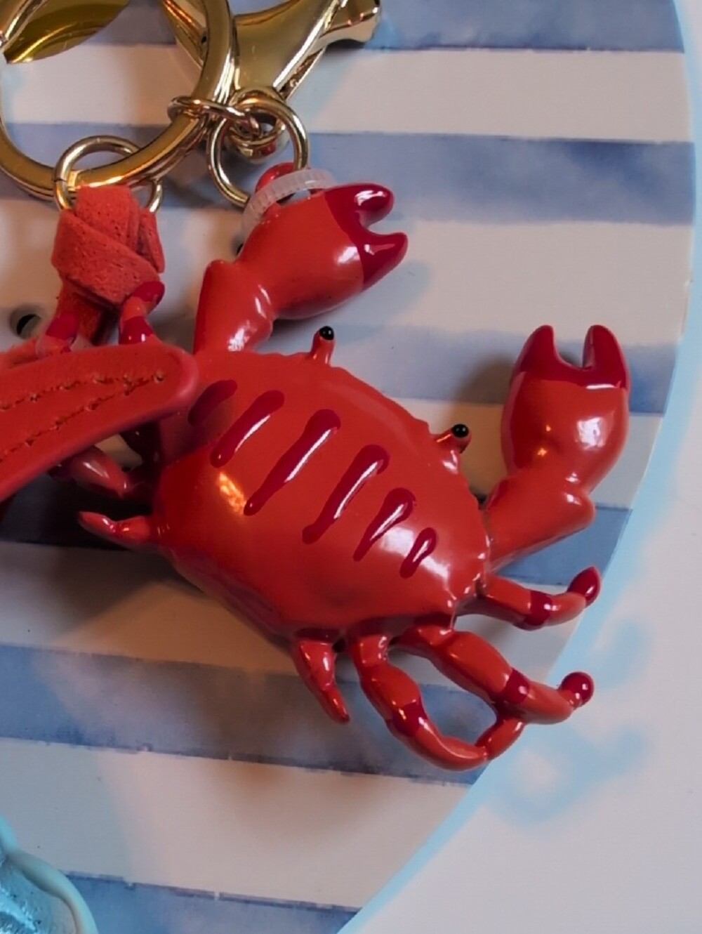piper·k Sea Life Bag Charm Keychain - Red & Light Blue - Picture 3 of 6
